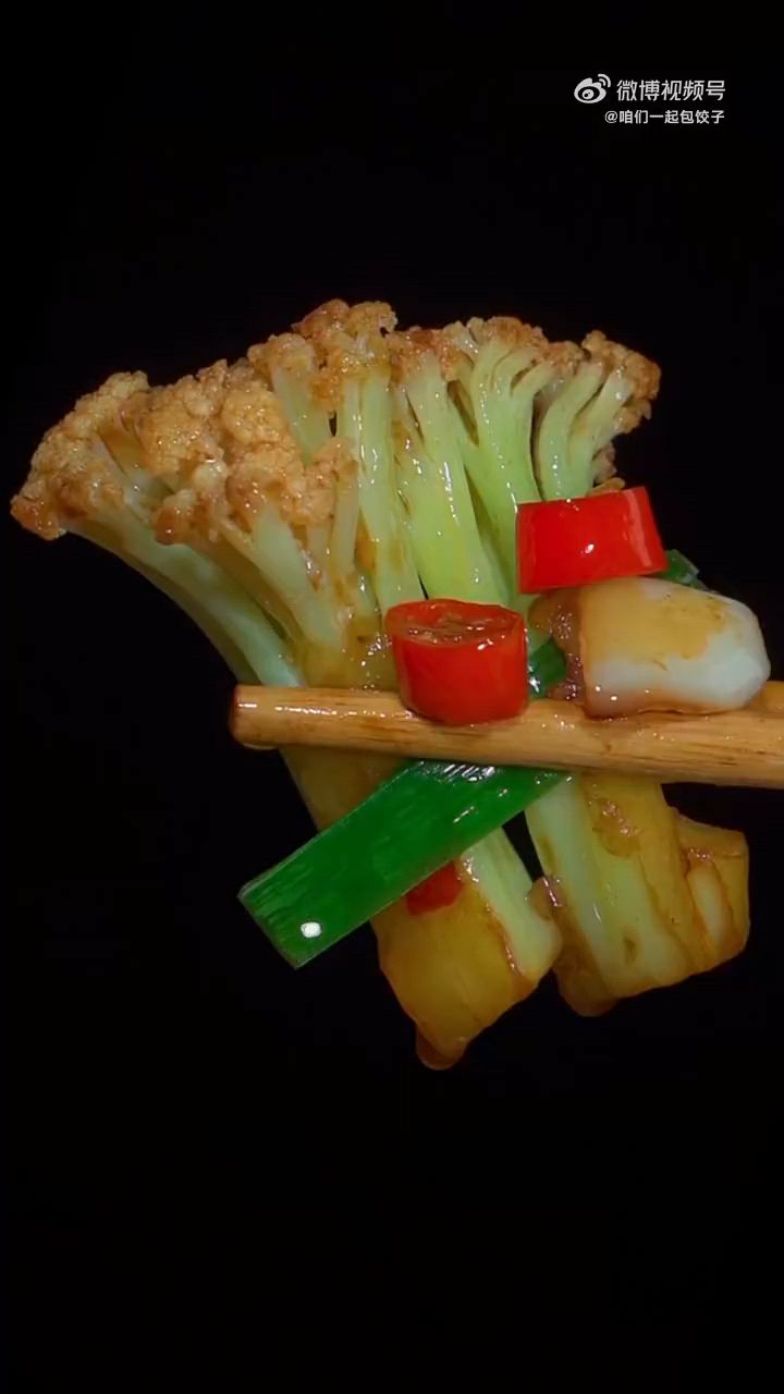 干锅花菜家常做法,这样做的花菜好吃不贵,做法超简单!