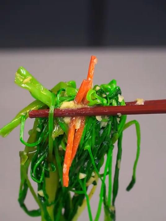 椒丝腐乳通菜在广东宵夜摊的受欢迎程度简直惊掉下巴