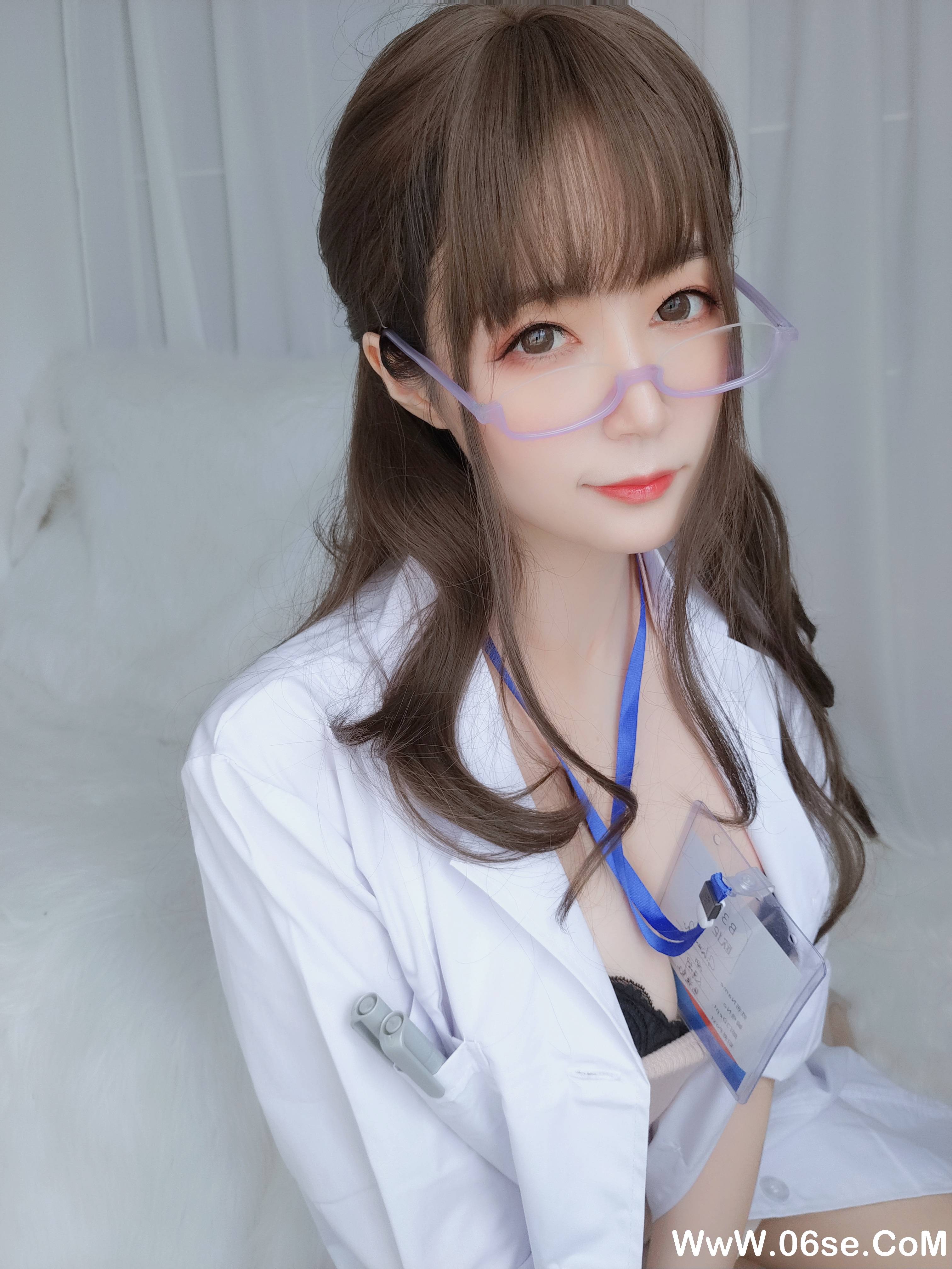 图片[124]-Coser小姐姐白银 NO.060 – 私人医生[159P+6V1.03G]-六色网