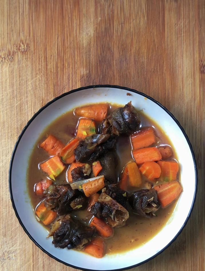 炖大鹅的家常做法,分享一道大鹅炖胡萝卜