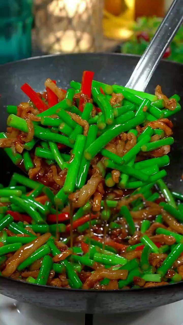 蒜苔炒肉的做法