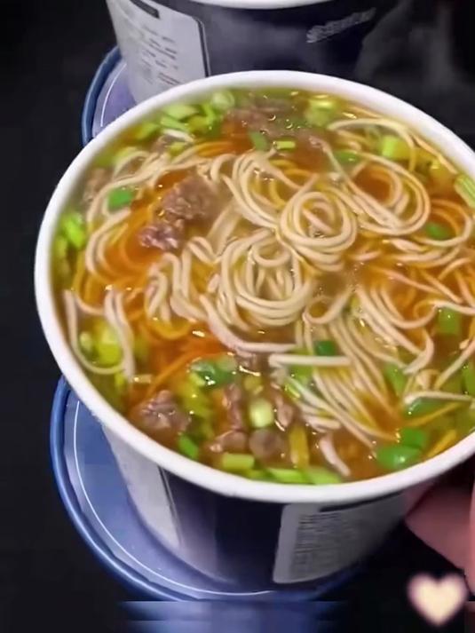 「超值12桶」兰州牛肉拉面桶装 非油炸冲泡速食泡面夜宵即食