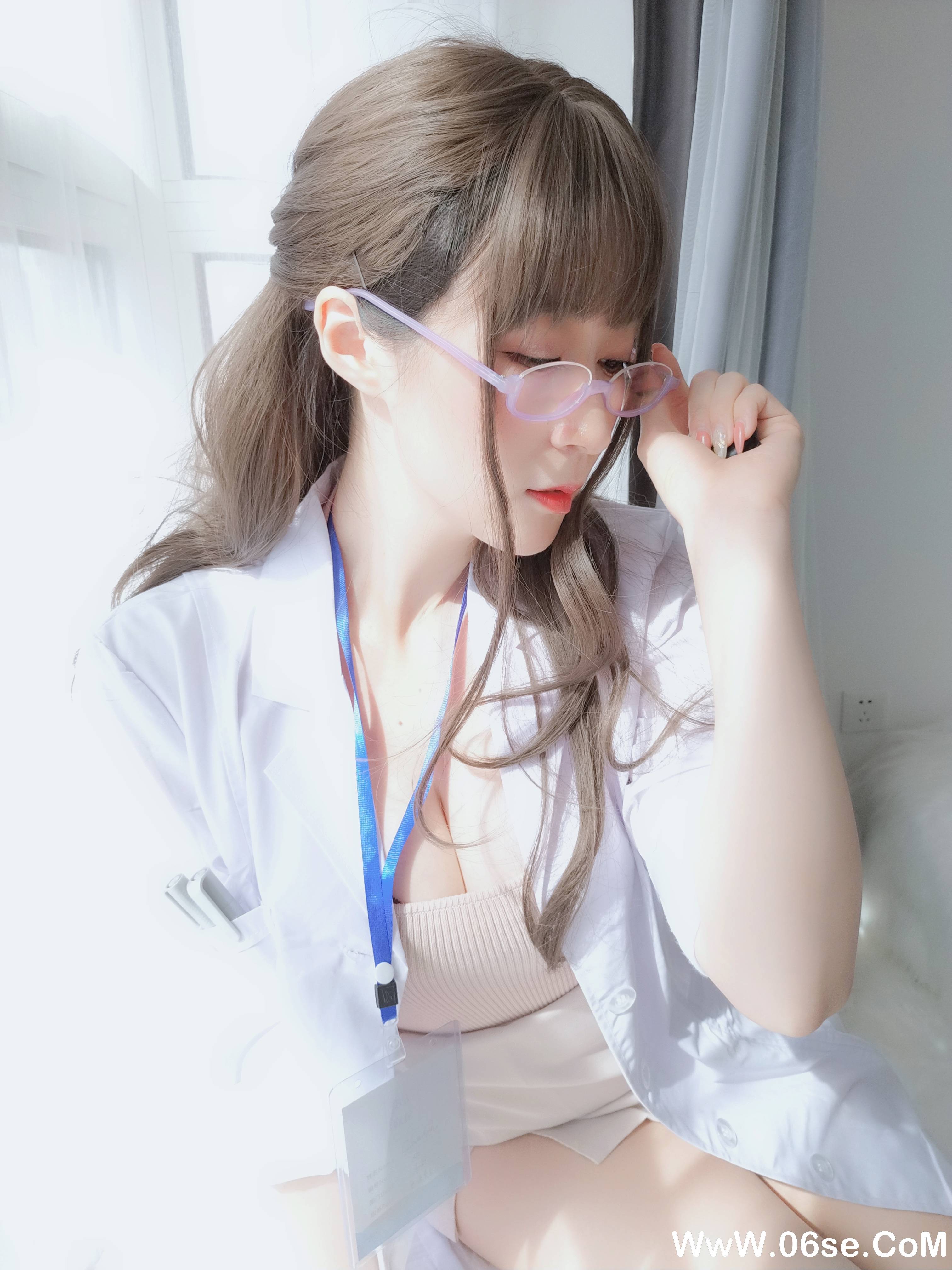 图片[90]-Coser小姐姐白银 NO.060 – 私人医生[159P+6V1.03G]-六色网