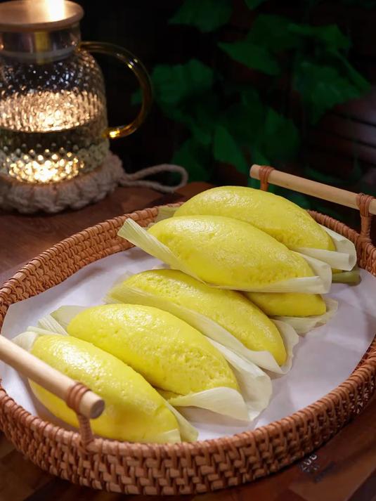 鲜玉米做的馒头真好吃原汁原味