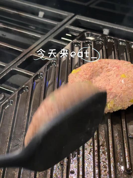 今天来粗～美味的牛肉吉士堡 从自制汉堡胚开始