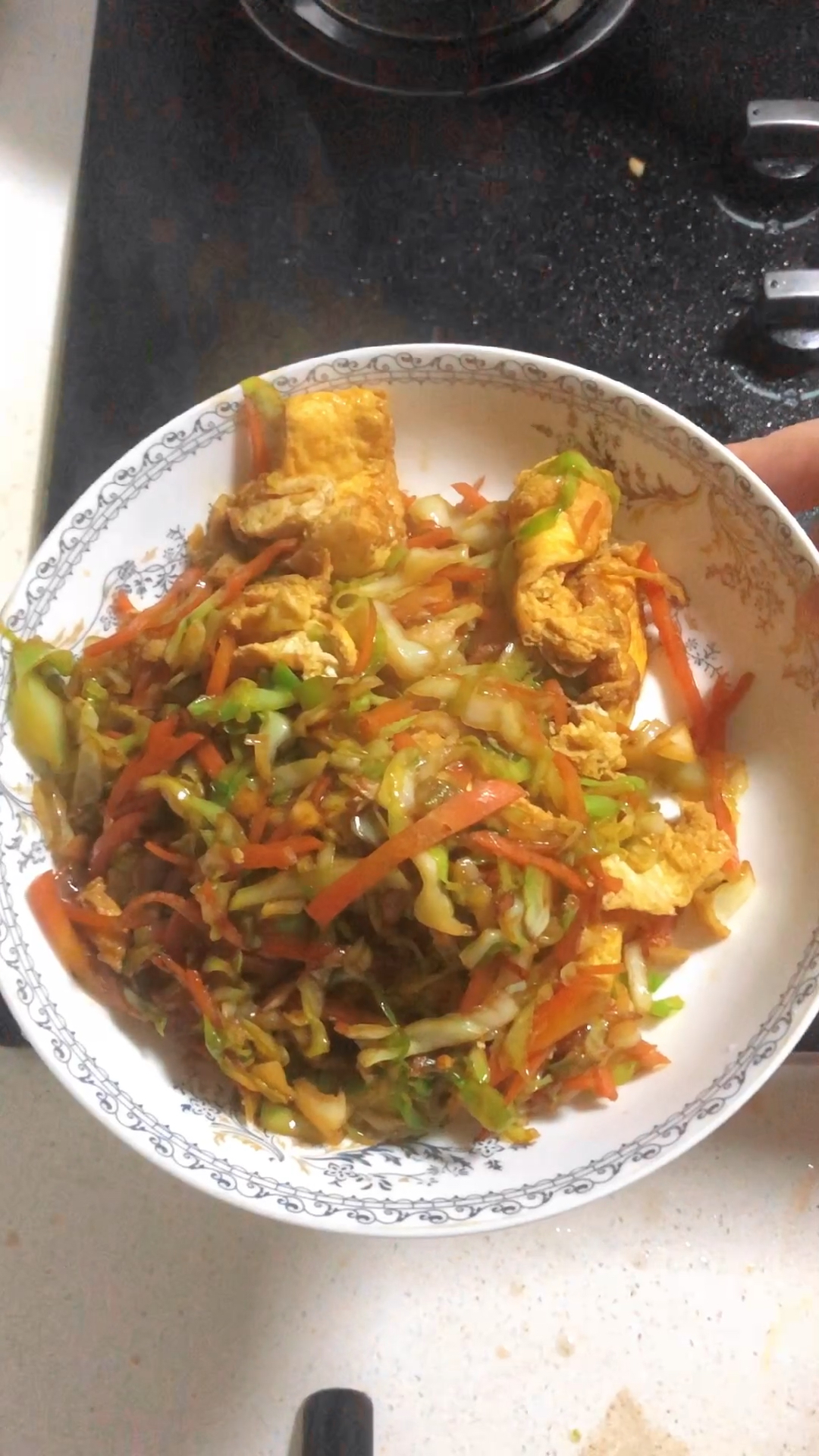 包菜炒鸡蛋,一周吃五次都不会腻的素材。