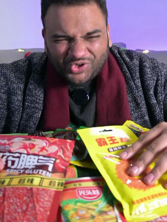 老外炫辣条炫到上头!有你的童年回忆吗?