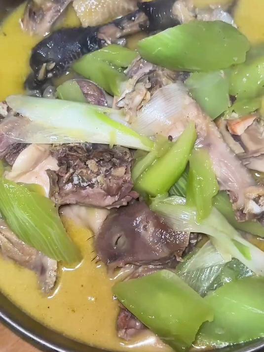 今天吃咸鸡火锅，安徽人的饭桌就是香 咸货