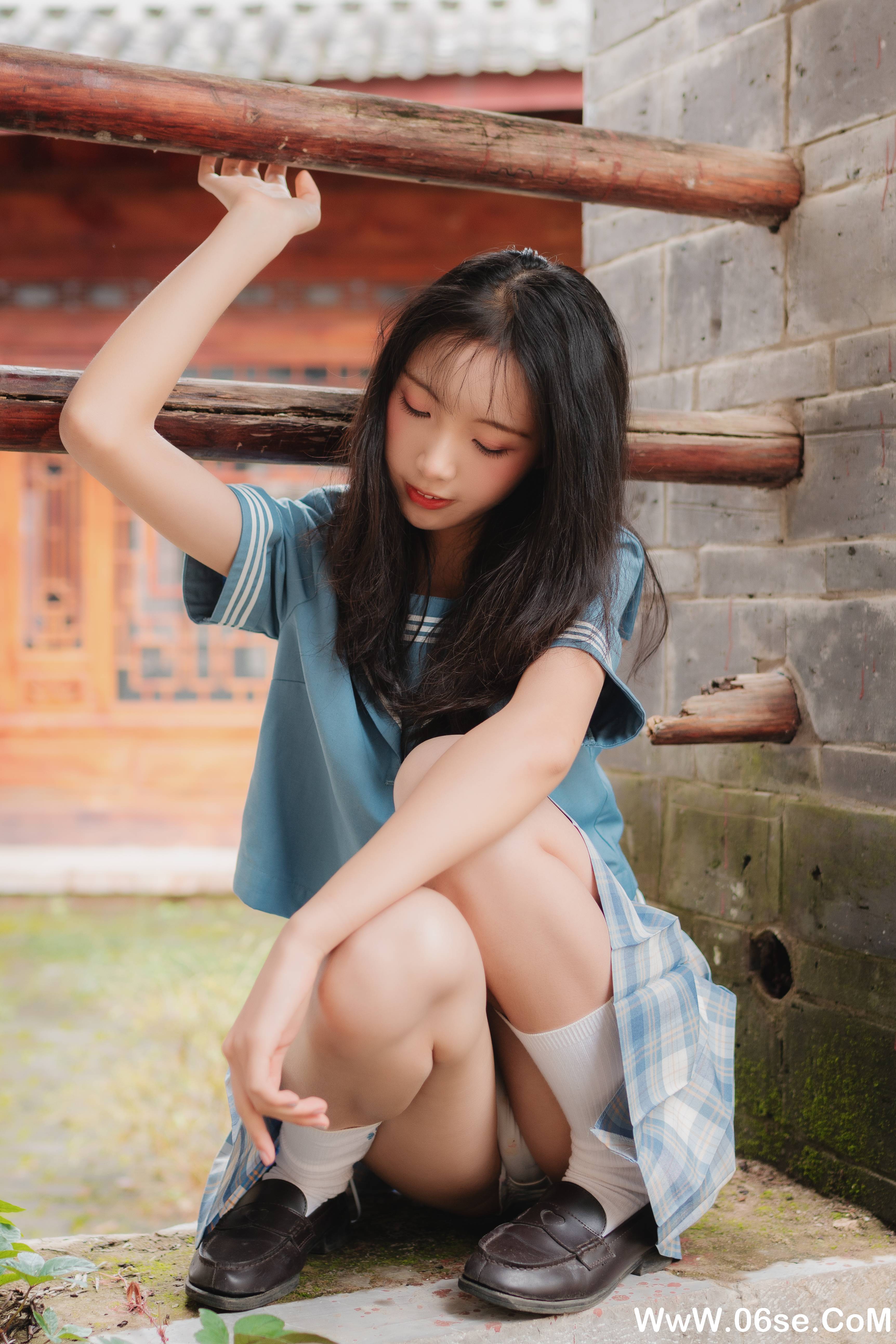 西瓜少女 NO.015 – 丽江写真JK户外[44P325M]-六色网