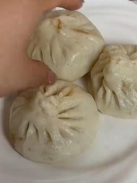 不爱吃月饼的看过来,用模具做一个包子月饼吧,网友:这方法好啊