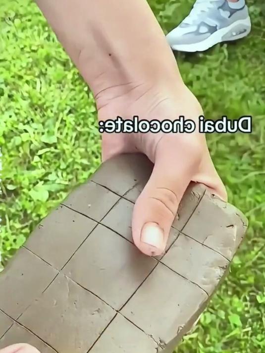 别拦我!这款迪拜开心果酱巧克力,一口就把我拽进中东甜蜜梦境