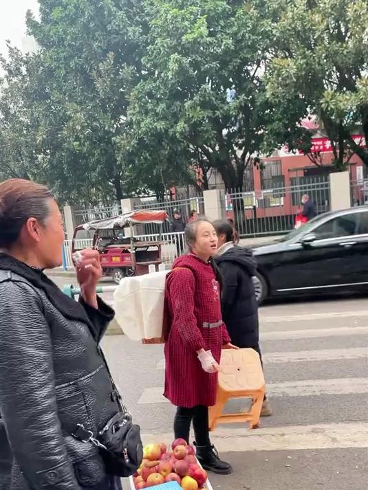 如何解决餐食寡淡、油腻没食欲的小烦恼？涪陵经典榨菜，鲜脆爽口点亮每一餐#涪陵榨菜开胃神器#