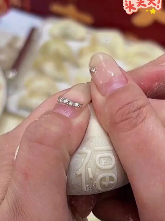 福财入口越过越有,过年怎么能不吃福财饺子呢!