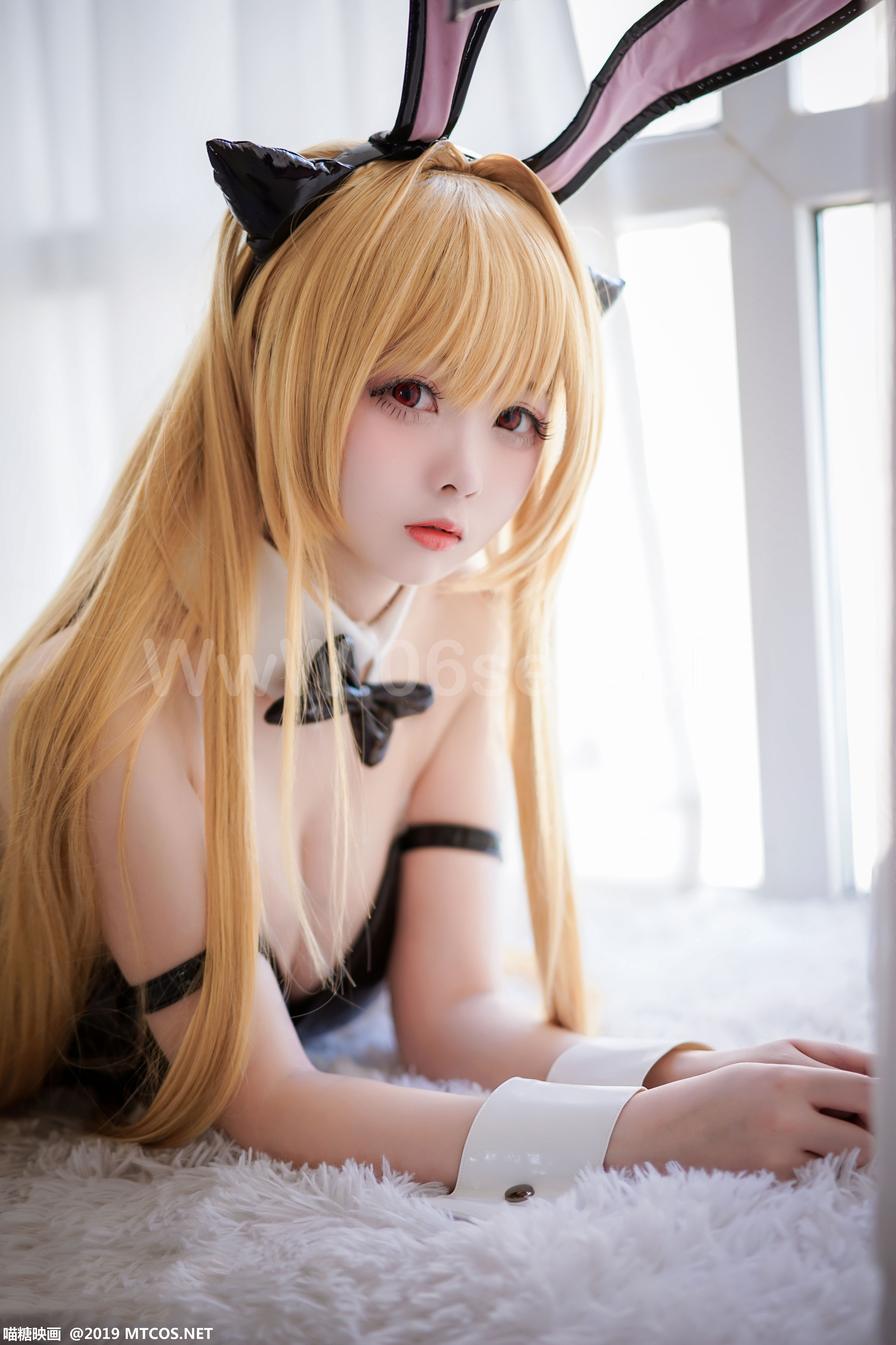 图片[19]-[MTCos] 喵糖映画 Vol.044 嶋葵 网袜兔女郎-六色网