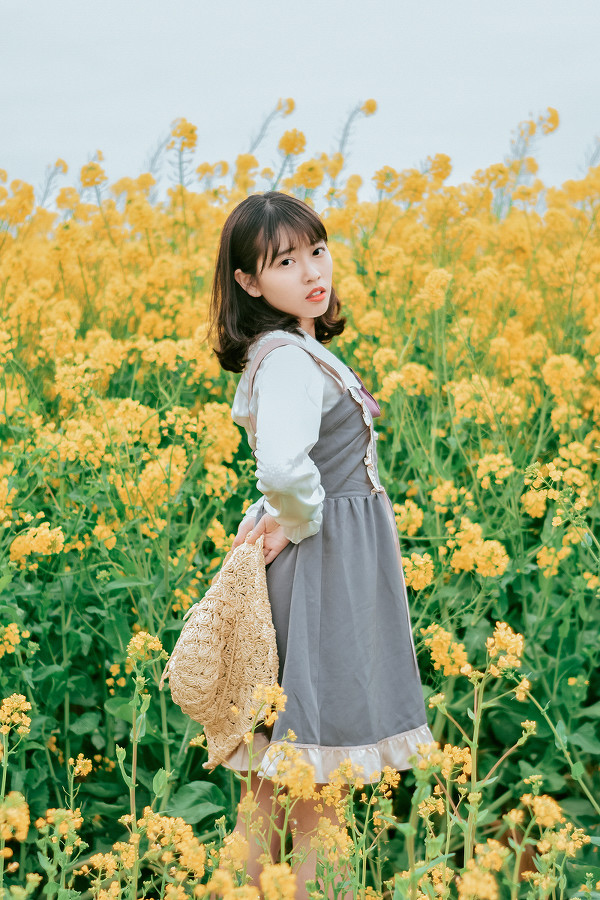 图片[9]-油菜花少女-六色网