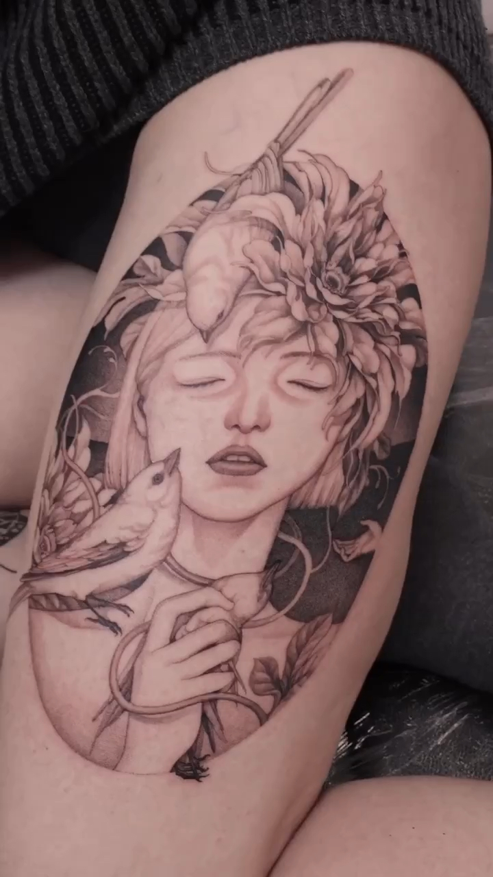 北京纹身/女生大腿素花女孩纹身