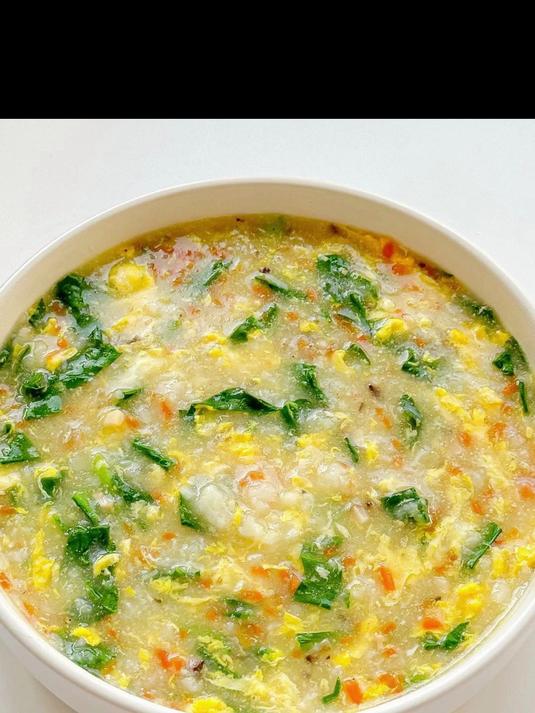 一勺美食入口腔,香甜在舌尖上绽放
