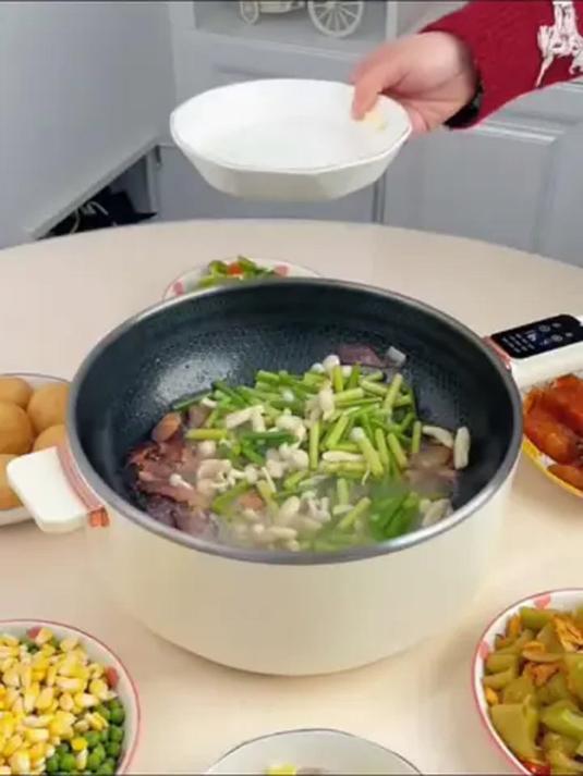 电炒锅:多功能一体,厨房必备年货小家电