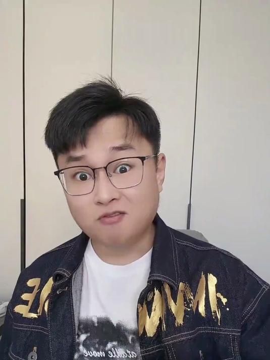 生日每年都过一次,但这个蛋糕我记你一辈子