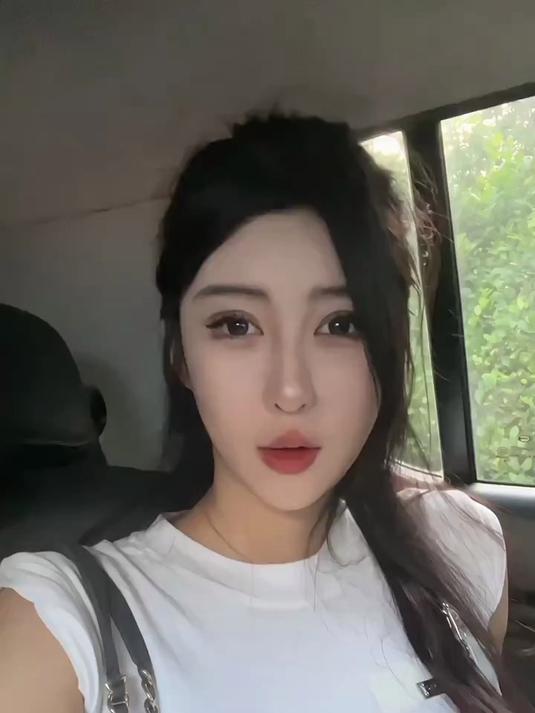 慌鸡毛,没对象都不处,没钱就不花,没活就摆着,该来的都在路上