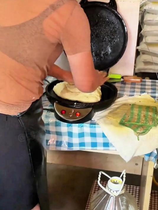 用电饼铛做菜，真的是又方便又好吃，有它再也不去外面买早餐了