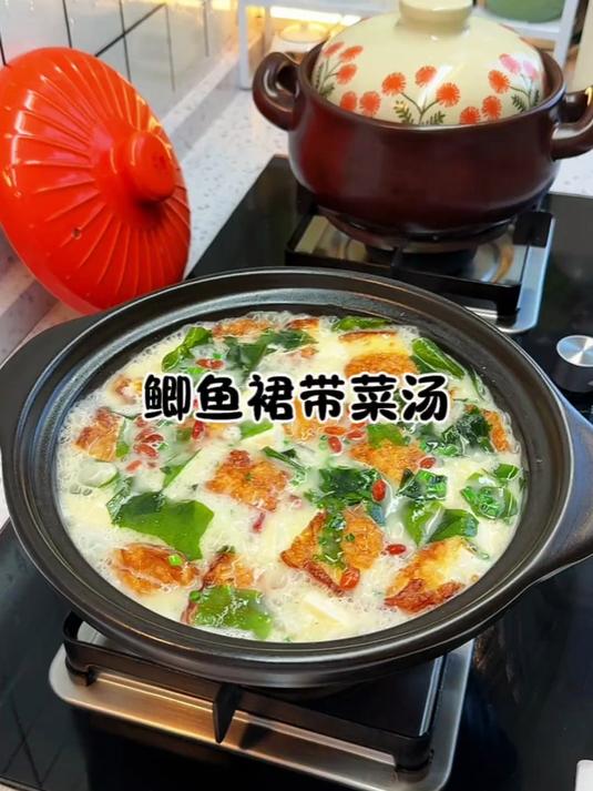 鲫鱼豆腐汤舌尖上的味道