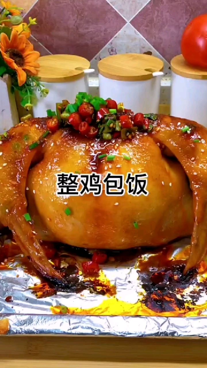 整鸡去骨 今天挑战一下整鸡去骨,去骨没有想的那么难,味道还特别好吃