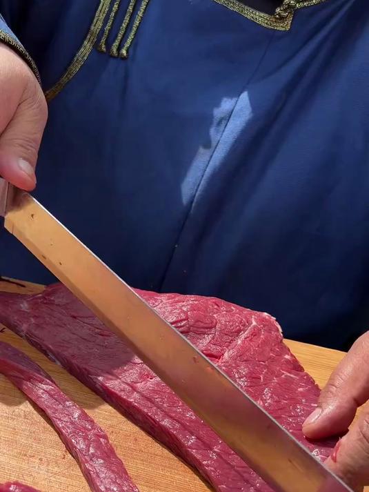 风干牛肉干肥的和筋的都没有，都是好牛肉做的 #家乡特产好吃的 #家乡特产 #草原牛肉干 #