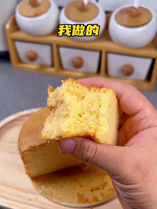 只要一个空水瓶子就能做的戚风蛋糕 这个比例真的很OK