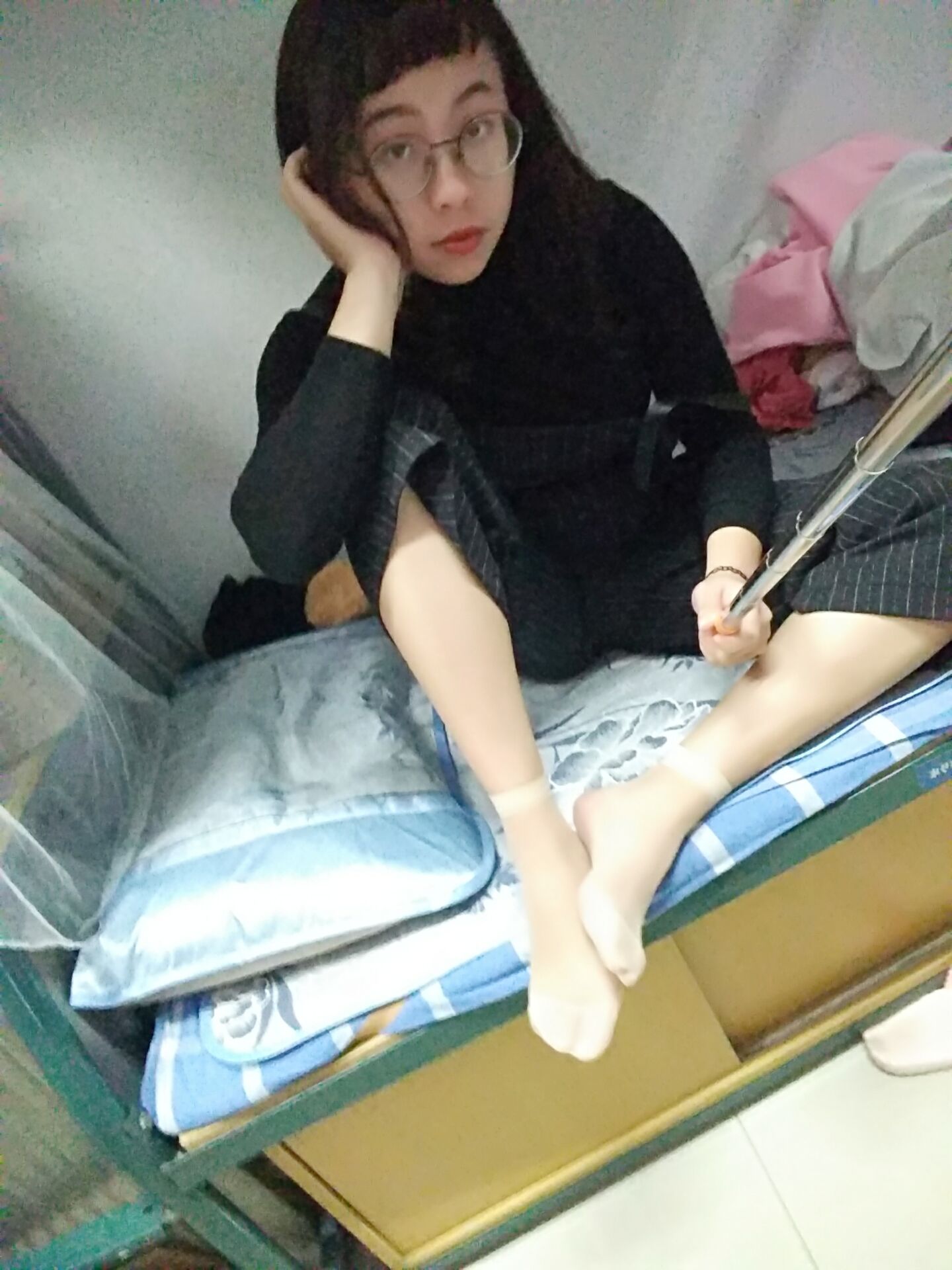 图片[41]-学妹校园寝室短丝系列004期 沈惠玲[63P85M]-六色网