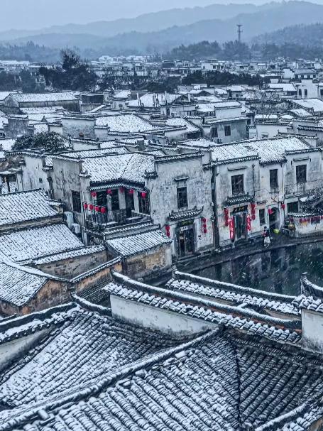 年前来了徽州才知道，雪与徽派建筑如此般配