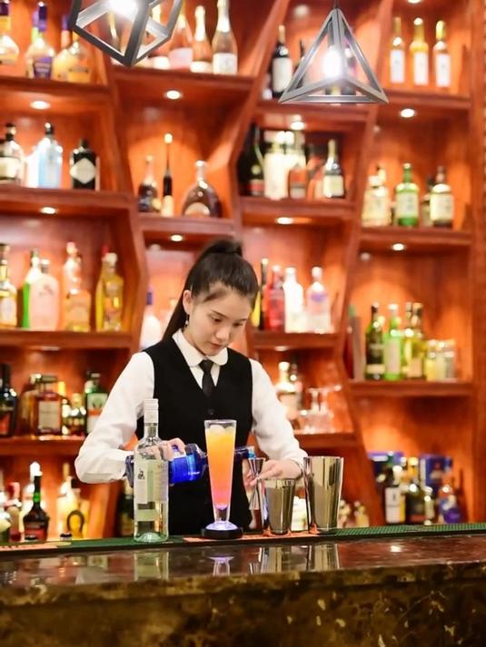 你们喝的第一杯鸡尾酒的名字是什么？