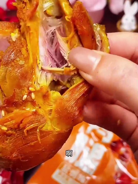 精选散养老鸭的大鸭腿,老汤慢卤特别入味