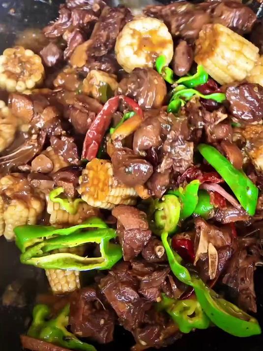 到手的鸭子差点飞了，今天做个地锅鸭，太香了