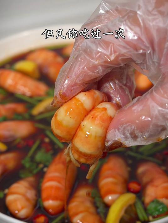 正是罗氏虾肥美的季节,试试这个新吃法