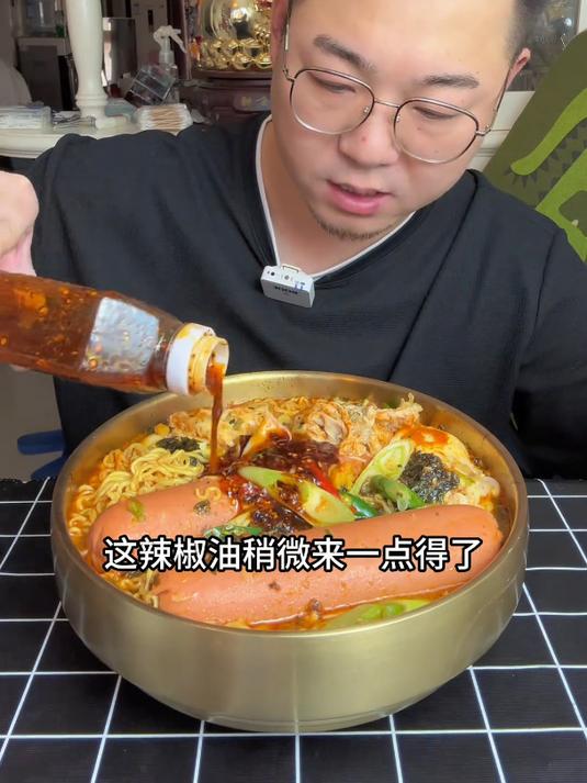 煮一碗简单的方便面吧哈哈哈 方便面 亚洲醋王