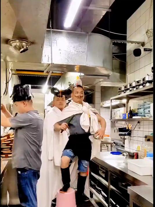 炒瓢在手，问天下谁是英雄