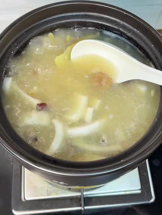 椰子鸡,清甜又好喝#椰子鸡汤#
