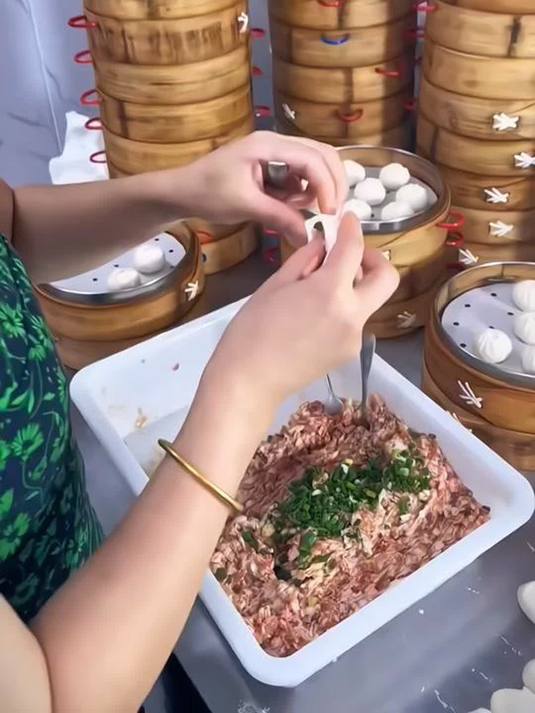 杭州小笼包不到 5 毛,宣软多汁,早餐几分钟搞定