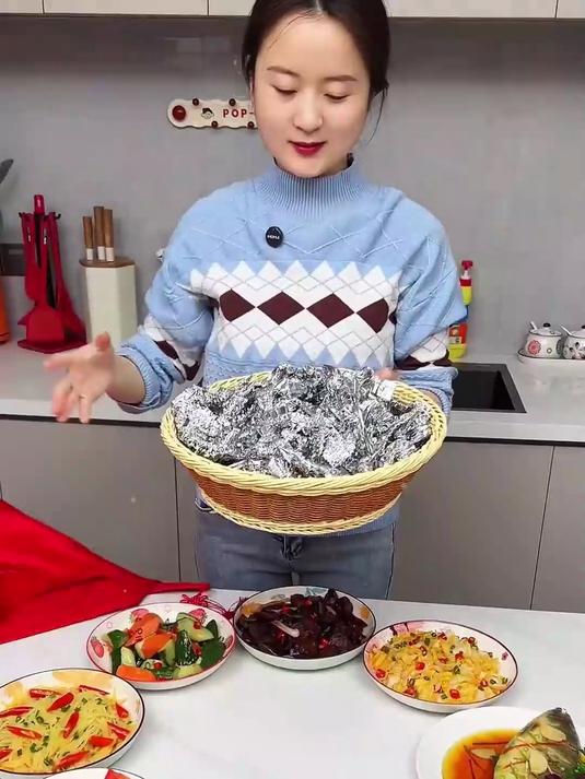 天冷饭菜凉得快,建议试试这个铝箔保温罩,长效保温!