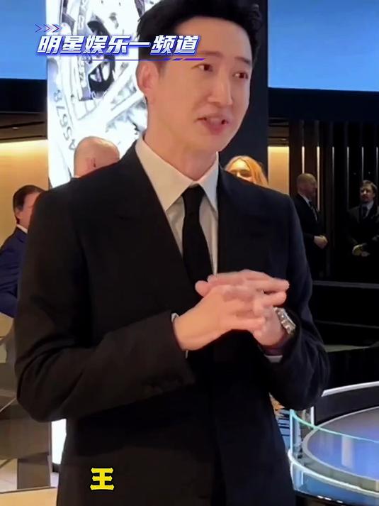 惊爆！8位男明星穿西服霸气出场，气场碾压全场