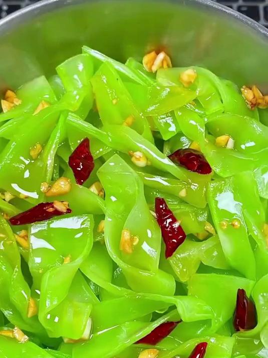 招待客人餐桌上必备的,十道花样素菜