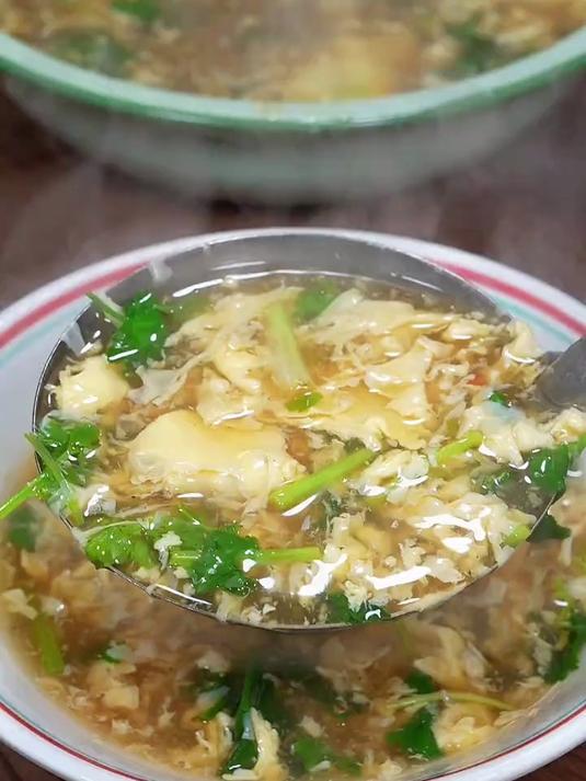 酸辣美味的鸡蛋酸辣汤