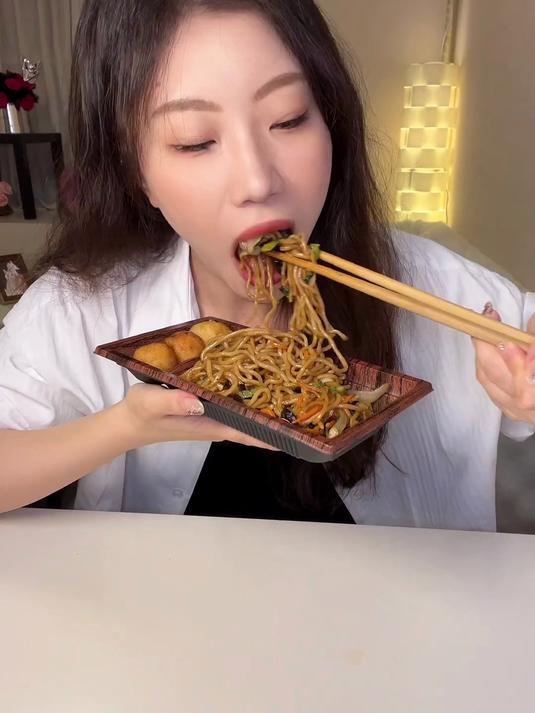 便利店新品美食合集!自制奶茶冰粥好喝耶!