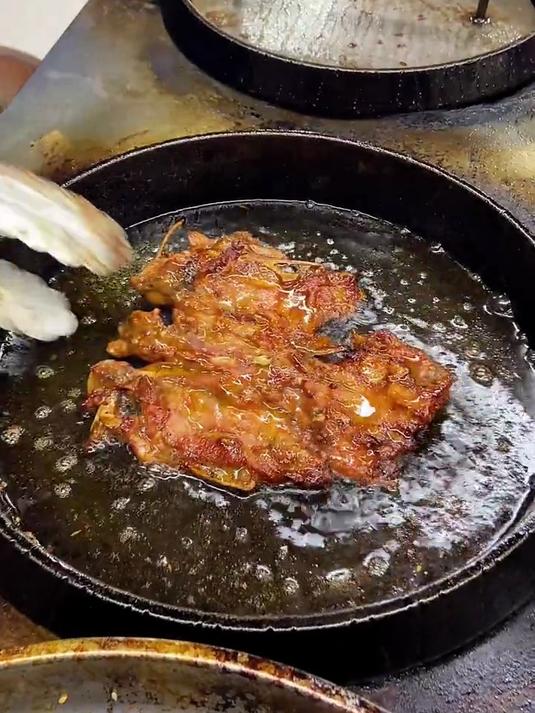 铁板鸡架腌料配方怎么调？秘制配方操作简单，创业轻松开店！