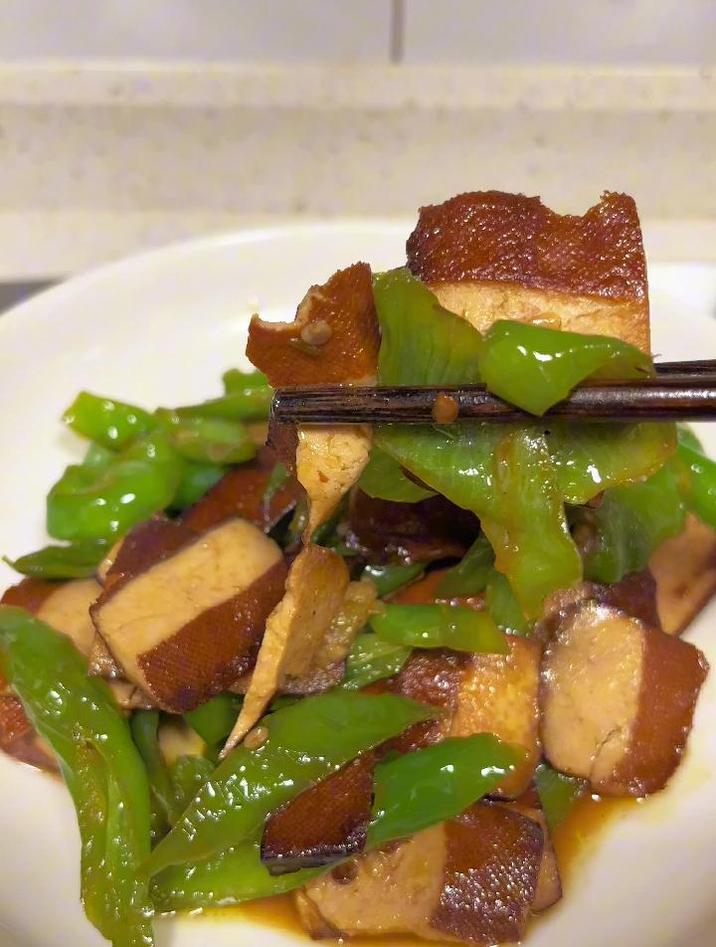 青椒炒豆干的家常做法