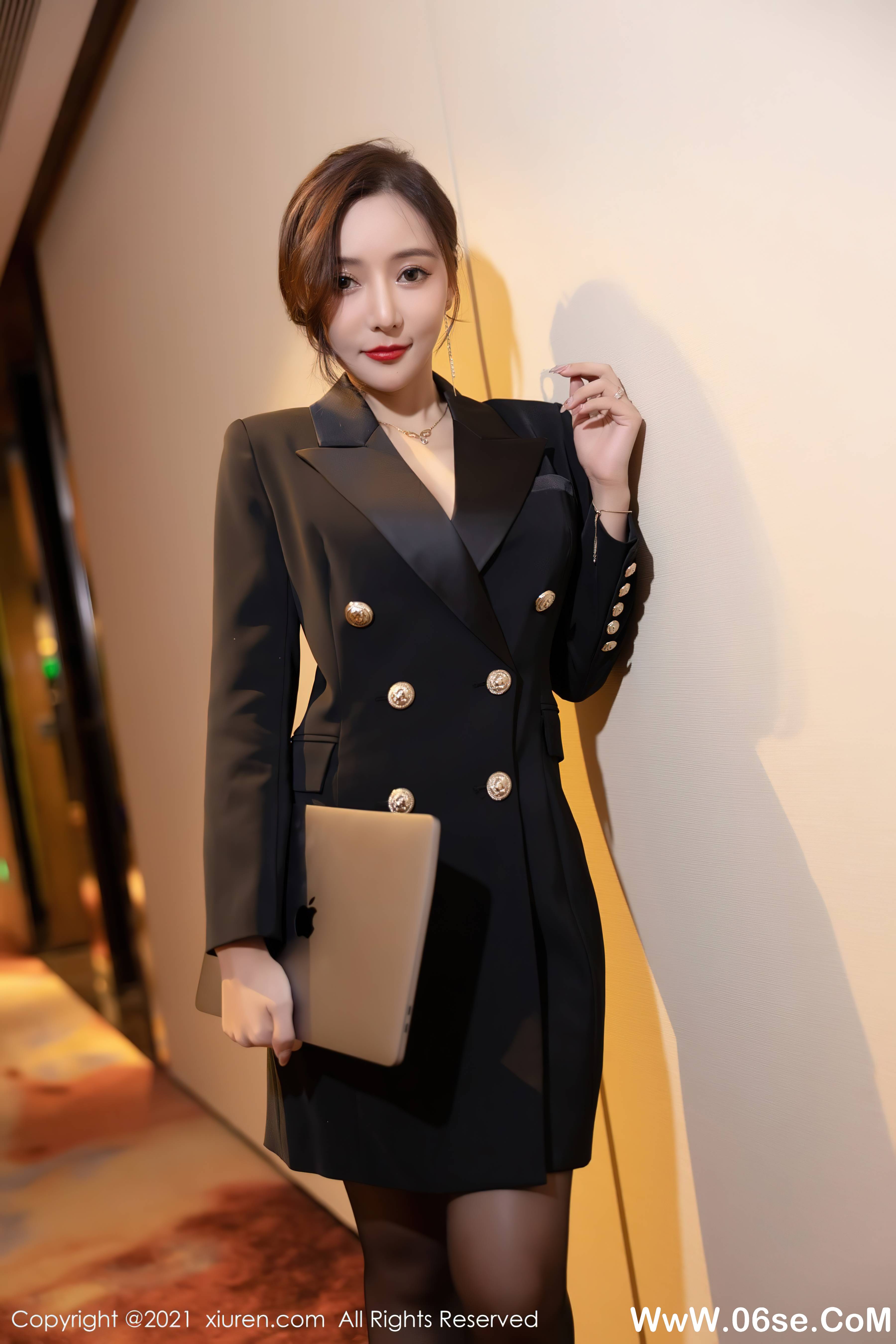 图片[2]-[XIUREN秀人网] 2021.12.02 NO.4293 王馨瑶[81+1P714M]-六色网
