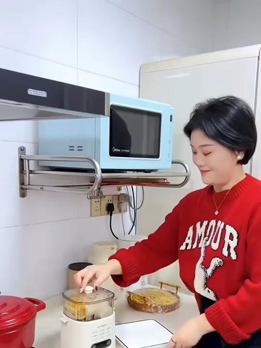 全自动智能煮蛋器真的太方便了，上蒸下煮一家人的早餐一锅出