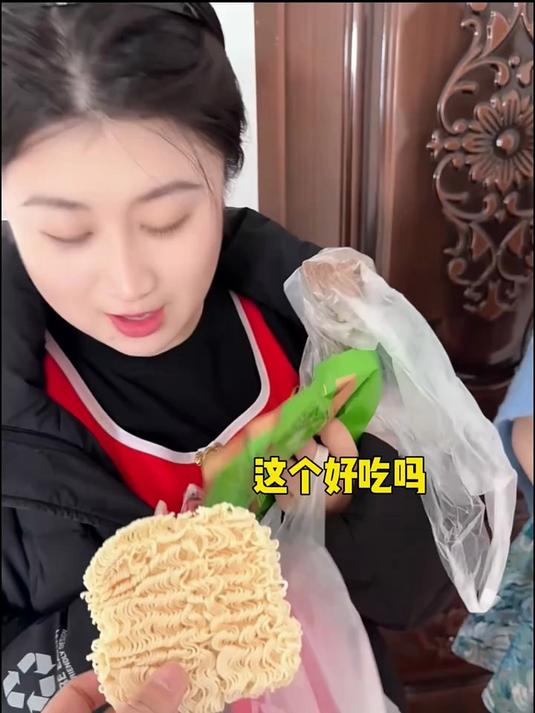 互不商量的情况下买火锅食材,会发生什么?老铁笑一笑