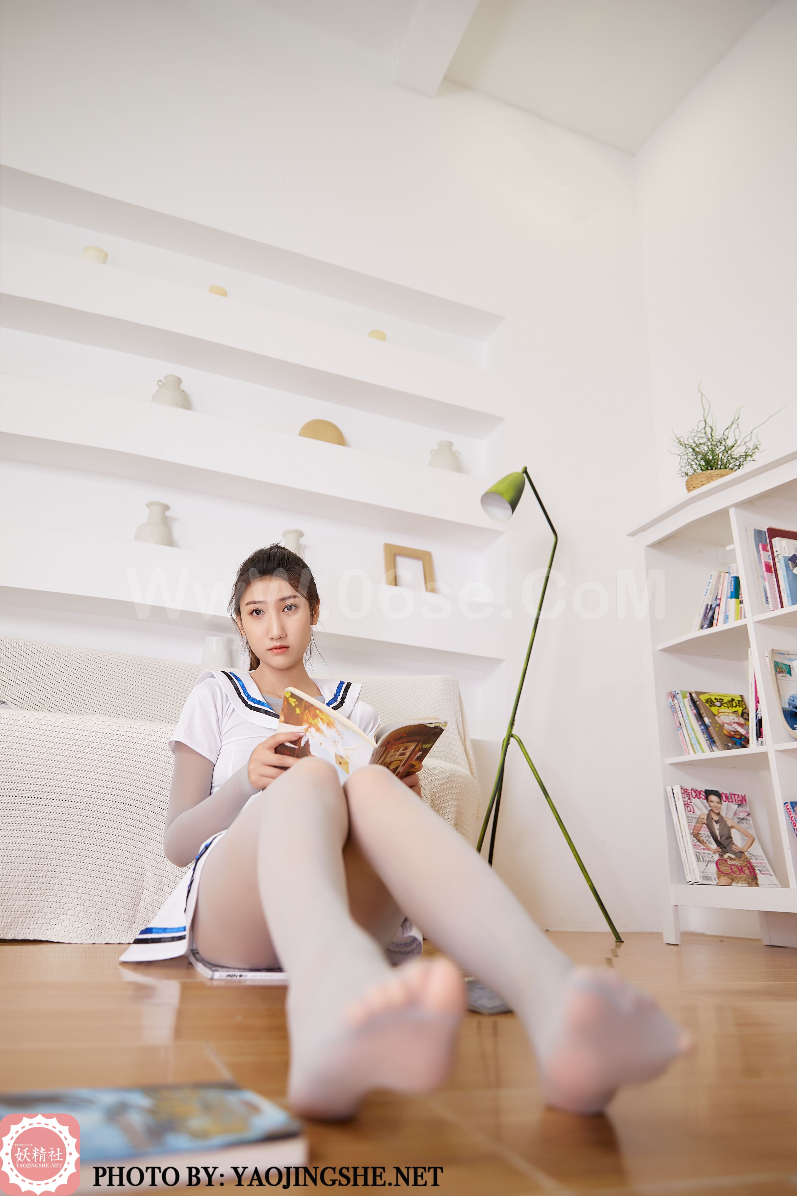 图片[20]-[YaoJingShe 妖精社] T2018《思文-书柜前》[43P-266MB]-六色网